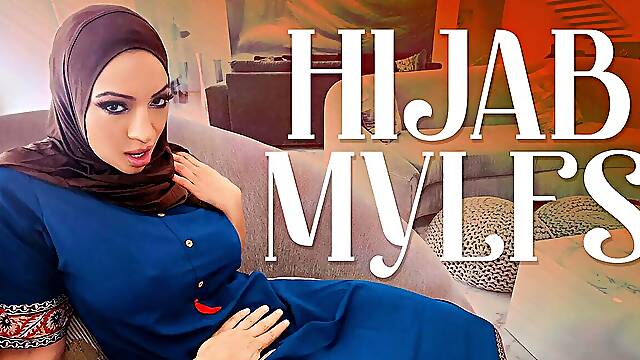 Muslim Step-sister-in-law Is Disturbed When She Sees Her Step-brother's Big Cock - Hijab MYLFs