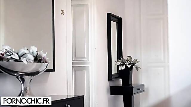 Megan and Anitas 3some clip