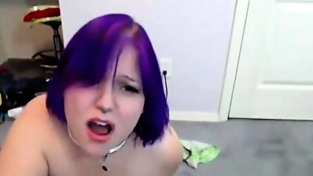 Big-Titted Midget Adult Video on Webcam