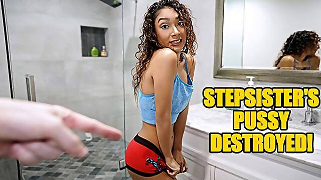 Voluptuous Sarah and Alexs fetish sex