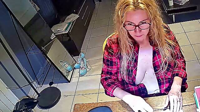 IPCAM – Mature American teacher shows her tits