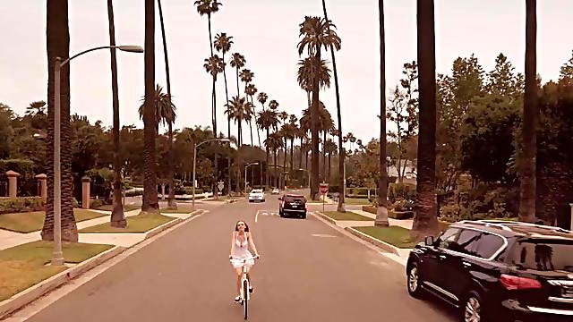 Short-haired bree daniels drilled by dad