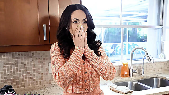 FILL UP MY MAMMA - Helping Stepmom Film ANAL Episodes For Her Porn Web resource!