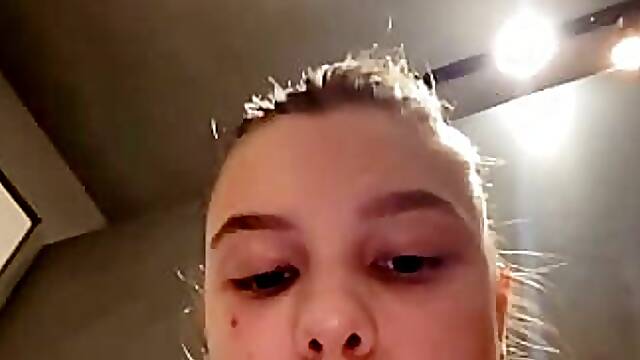 Dildo play and cumming