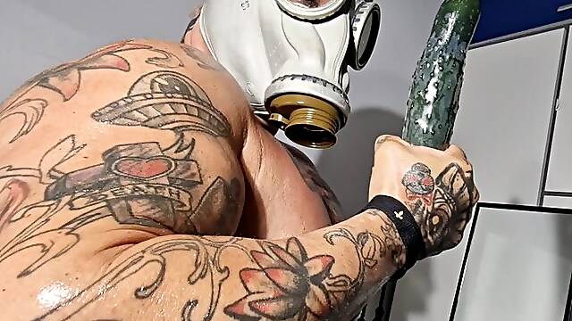 Fbb Gas mask fbb biceps huge offseason chest HAIRY belly body hair growing traps grunting high big boobs chest pecs big clit dildo fuck using fruits pussy solo female muscular woman horny time