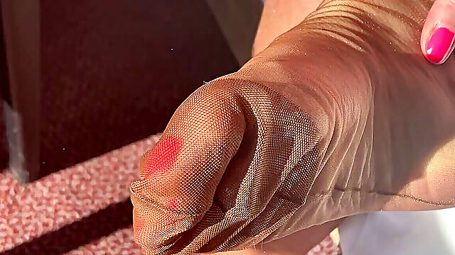 Mrs Mature Feet in White Girdle and Rht Stockings